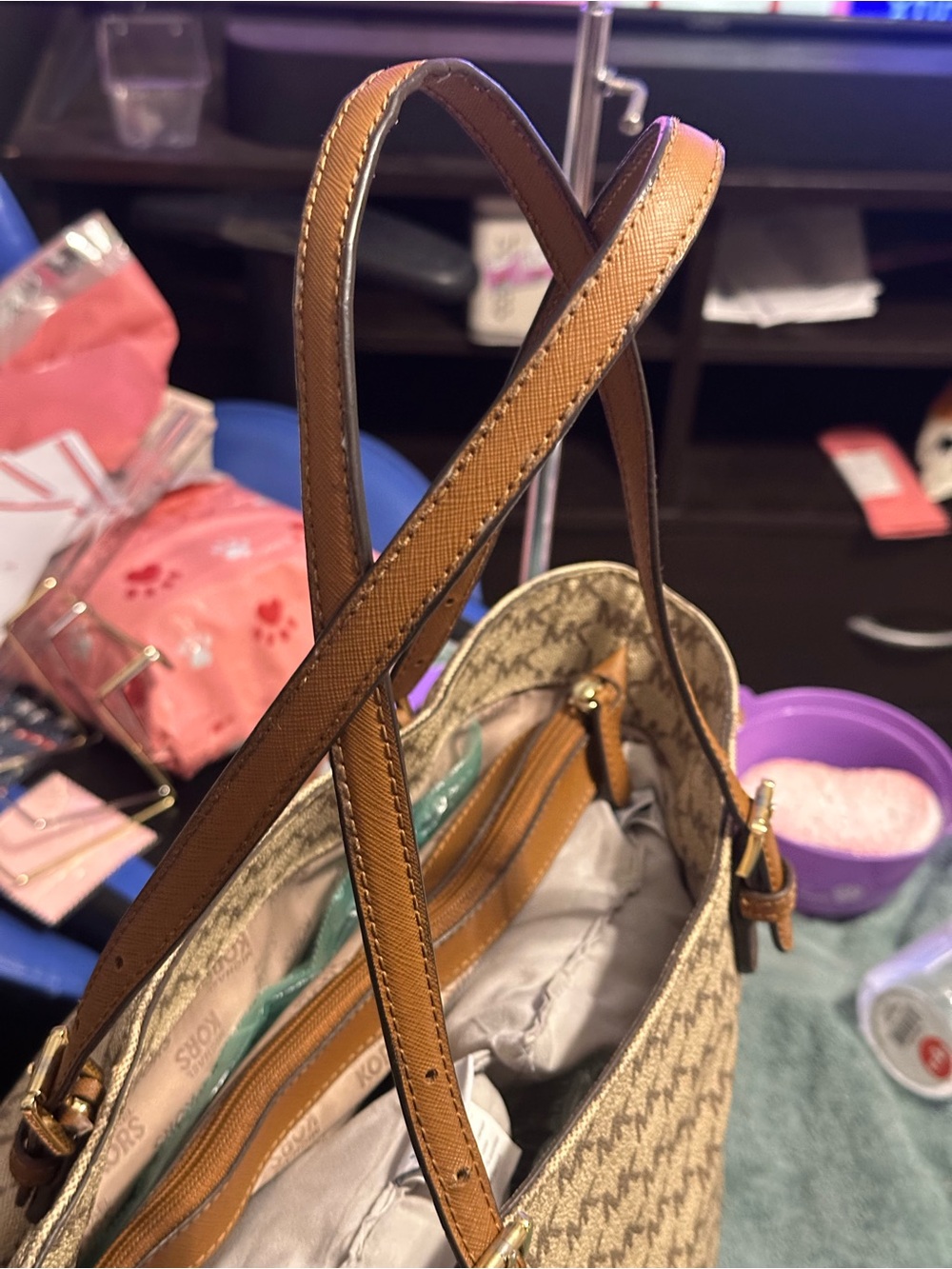 MICHAEL Michael Kors Large Multifunction Tech Tote - Picture 10 of 14